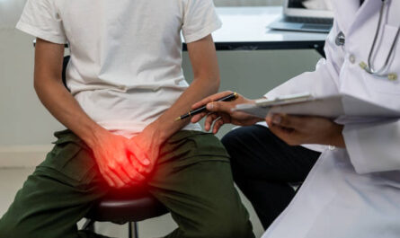 Uro-oncologist consulting patient about urological cancer treatment.